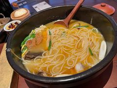 -银米·云南传统过桥米线(双廊黑金冠店)