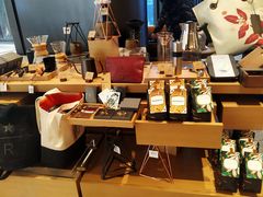 -星巴克臻选(上海合生汇1F店)