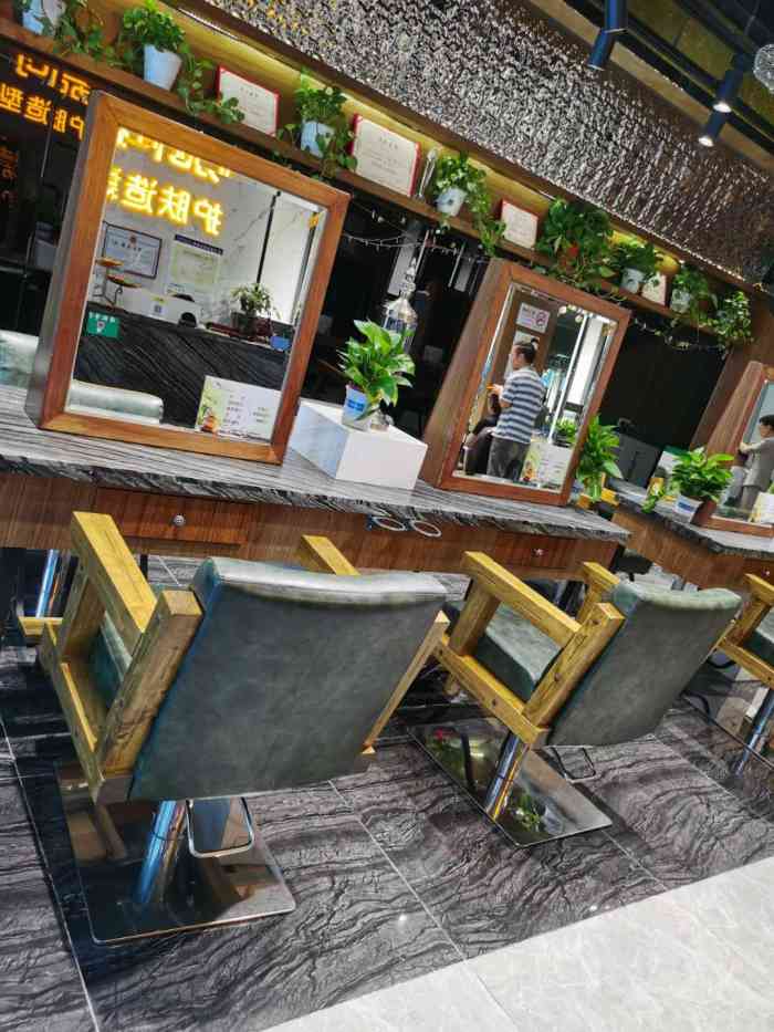 嘉尚护肤造型f1-"【项目】剪发 烫发 染发 头发护理在这.