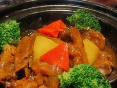 侯柱牛腩煲-新雅(丰盛里店)