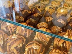 -VERIE BAKEHOUSE
