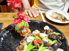 -东来菜馆•手抓海鲜家常菜•海鲜锅贴(鸽子窝店)