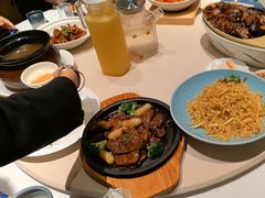 -八府香鸭·啫啫煲(华山路店)