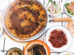 -两个庆火锅公司(昌平府学路店)