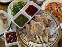 -蒙亨·手把肉·蒙古包文化主题餐厅(天恒广场店)