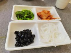 -豚妈妈汤饭·部队锅(南京东路店)