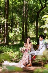 -雪中彩影婚纱摄影·微光艺术中心