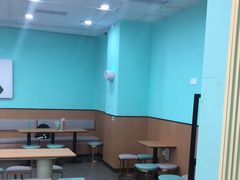 用餐区-老乡鸡(西岸凤巢店)