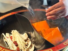 -三江两海老火锅(北京首店)
