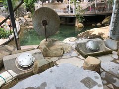 -丫沙底瀑布温泉