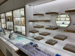 -翰佐蔡司小乐圆·依视路星趣控·暴龙眼镜折扣店