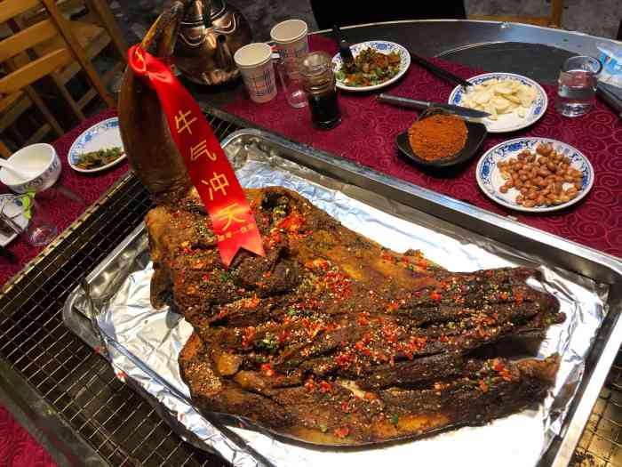 土司烤牛头·自助烧烤·唐哥一盘菜-"地址就在南山上面,坐公交383到