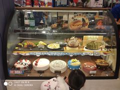 面包甜点陈列柜-DQ·蛋糕·冰淇淋(苏州中心店)