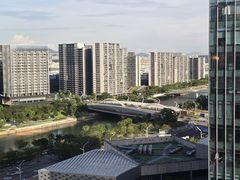 -深圳国际会展中心希尔顿酒店(前海华发冰雪世界店)