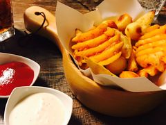 -HIGH FIVE哈福手工汉堡(桂林路店)