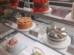 -巴黎贝甜(大宁国际商业广场店)