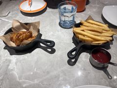 -必胜客(尹山湖歌林公园店)