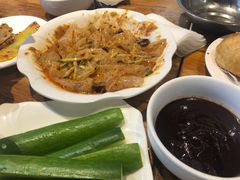 东北拉皮-安诚居干锅鸭头(八角店)