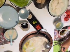 -洪氏嗨捞·猪肚鸡火锅(阳光天地店)