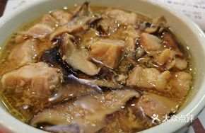 Braised Chicken with Dried Mushrooms