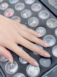 -芊屿芊浔美甲