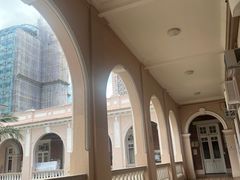 -香港大学