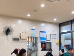 大堂-凡老头米线砂锅(古荡新村西粮站)