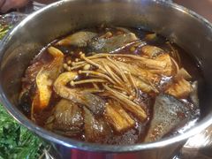 特色涮肚锅-海拉尔碳烤羊腿烤鸽子(吕营店)