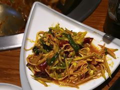 -万里闯关东铁锅炖菜馆(高新旗舰店)