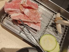 -蚂蚁洞·烤肉大营地(上海静安大悦城店)