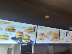 -麦当劳(上海虹桥站30B检票口楼上)