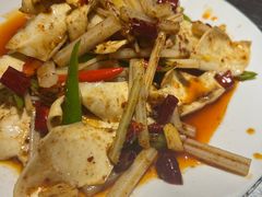 -大众跷脚牛肉馆·非遗传承单位(峨眉山店)