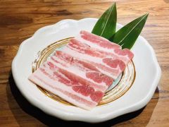 厚切猪五花-明洞阿姨·韩式酱蟹烤肉·创意料理(三元桥店)