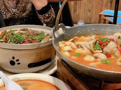 -老滇山寨•云南特色菜•地方菜•民族风情歌舞表演(金碧店)