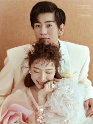 -至臻微拉婚纱摄影