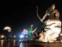-巴陵广场
