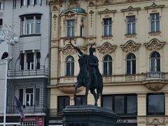 -耶拉契奇总督广场