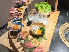 -山川小町·极番烧肉(新地假日广场店)