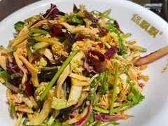 -锅飘飘·东北铁锅炖(雨花客厅店)