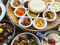 -包整·丝娃娃(一览甲秀楼风景店)