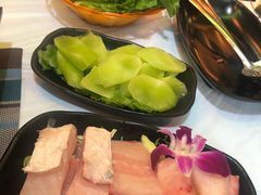 -鲜入围煮花胶鸡海鲜火锅