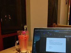 -月亮眼花园餐厅书吧酒吧