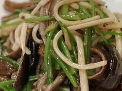 茭白炒现划鳝丝-玫瑰厅上海菜(兴国路店)