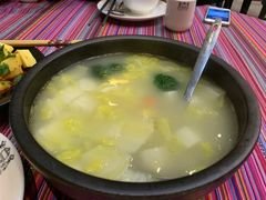 -香巴拉云南餐厅(华莱坞店)