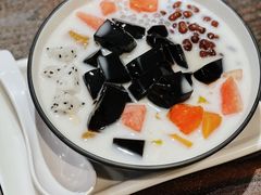 招牌烧仙草-香港龟正盅 手作糖水甜品龟苓膏(千灯湖环宇城店)
