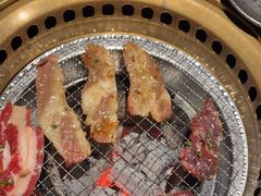 -山川小町·极番烧肉(新地假日广场店)