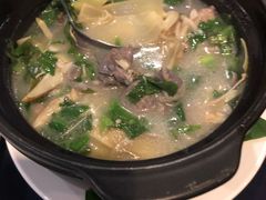 -Neary Khmer Restaurant