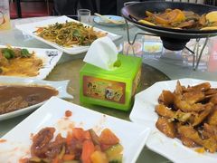 -快乐老家三鲜饺子东北菜(南六中路店)