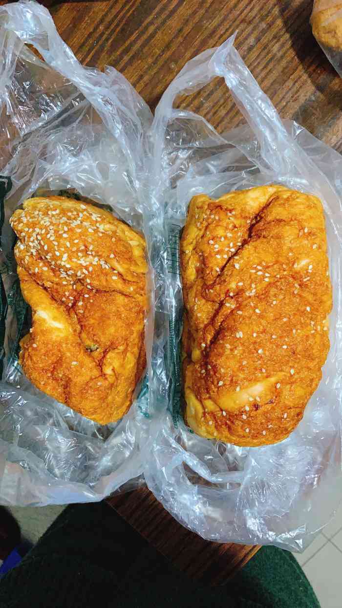 酥翁·pastry糕点(和平西桥店)-"周末拍了一小时队才买到,到我的时候3