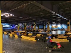 -极限PLAY运动娱乐新世界·团建派对潮玩休闲馆·室内蹦极高空游乐园